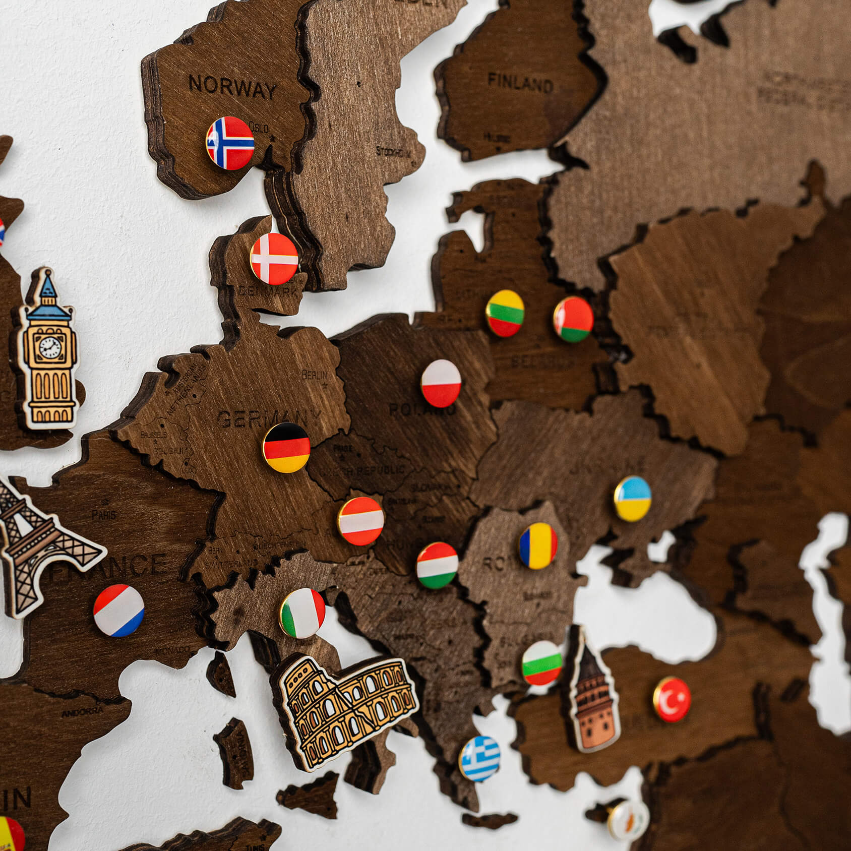 3D World Map - Walnut